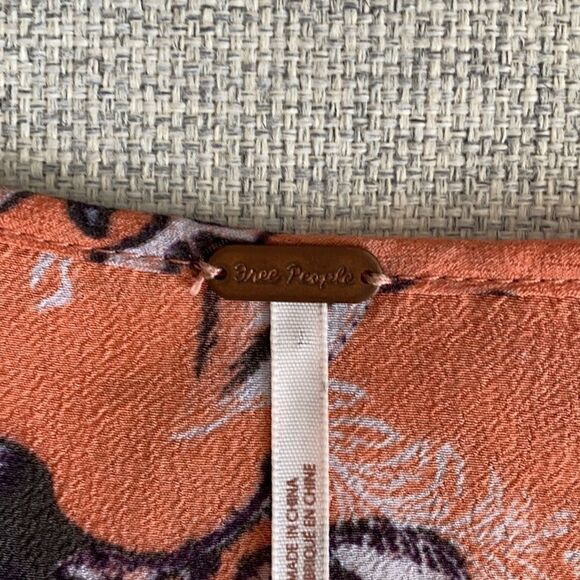 Free People Criss Cross Floral Tunic High/Low Hemline Blouse Size XS - Picture 9 of 11